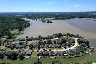 108 Lakepoint Dr, Gadsden, AL 35901