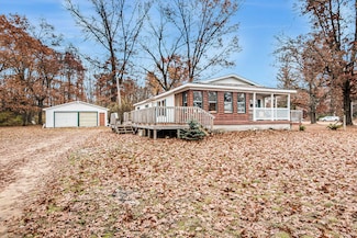 3260 W Ridge St, White Cloud, MI 49349