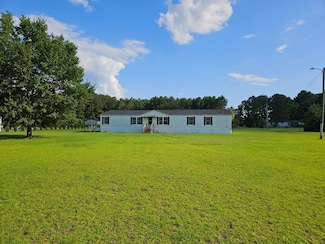 1897 Fairfield Rd, Manning, SC 29102