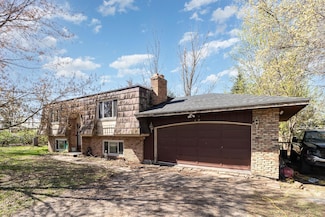23550 Degardner Cir NW, Saint Francis, MN 55070