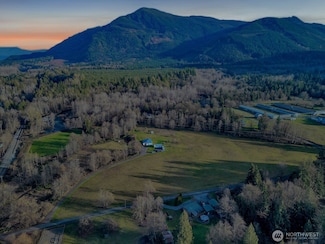 10029 Warfield Rd, Sedro-Woolley, WA 98284