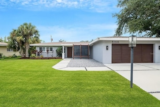 5108 Medalist Rd, Sarasota, FL 34243