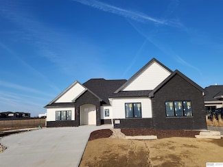 3016 S 209th Ct, Omaha, NE 68022