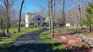 1280 Sandspring Rd, Bear Creek Township, PA 18702
