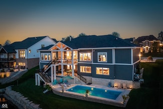10590 Geist View Dr, McCordsville, IN 46055