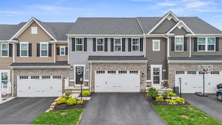 423 Greenwood Dr, Canonsburg, PA 15317