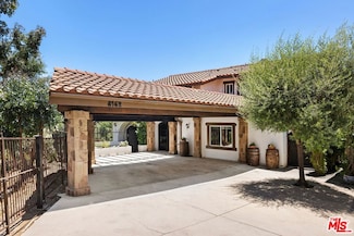 8162 Tianna Rd, Los Angeles, CA 90046