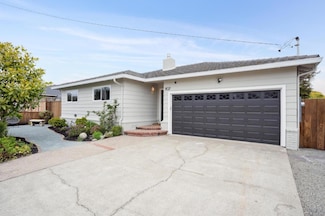 907 Third Ave, Half Moon Bay, CA 94019