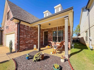 195 Chickasaw Trace Dr, Oakland, TN 38060