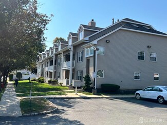 904 Montague Ave, Iselin, NJ 08830