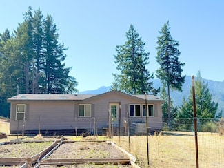 6060 Wilder Ridge Rd, Garberville, CA 95542