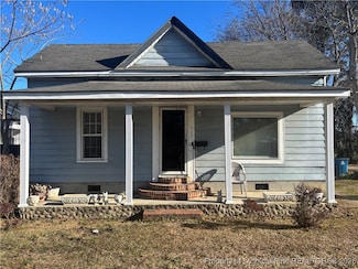 713 E Divine St, Dunn, NC 28334