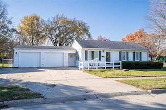 501 E 24th St S, Newton, IA 50208
