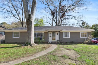 957 Meadow Heights Dr, Jackson, MS 39206