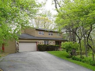 4N242 Thornly Rd, Saint Charles, IL 60174