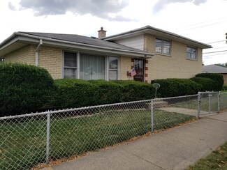 7800S Leamington Ave, Bedford Park, IL 60459