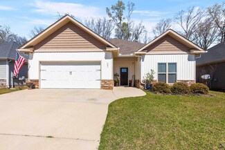 701 Adirondac Way, Bonaire, GA 31005