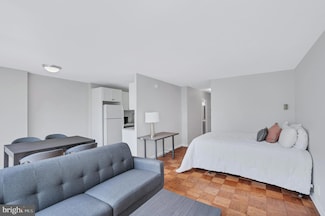 2201 L St NW Unit 610, Washington, DC 20037