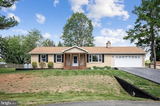 112 Carroll Dr, Stephens City, VA 22655