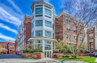 248 Albion St Unit 327, Wakefield, MA 01880