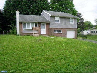 35 Revere St, Feasterville Trevose, PA 19053