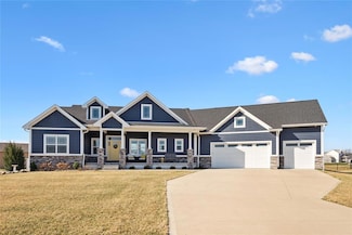 9966 NW Lake Dr, Polk City, IA 50226