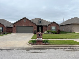 26815 E 142nd St S, Coweta, OK 74429