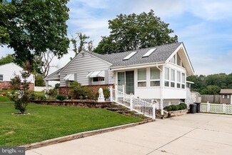 34 Murphy Ave, Westville, NJ 08093