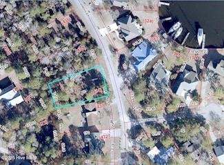 5803 Gondolier Dr, Fairfield Harbour, NC 28560