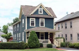 24 South St, Chicopee, MA 01013