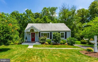 1839 Peabody Dr, Falls Church, VA 22043