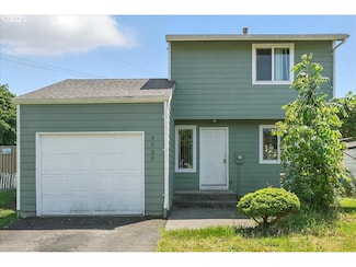 2520 SE Pine Ln, Oak Grove, OR 97267