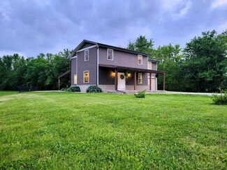 1400 N Jackson St, Pittsfield, IL 62363