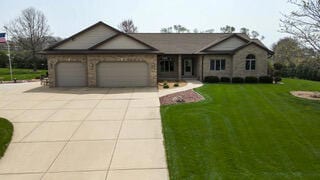 7319 Springhelt Dr, Dane, WI 53529