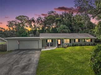 2112 Normandy Dr, Mount Dora, FL 32757