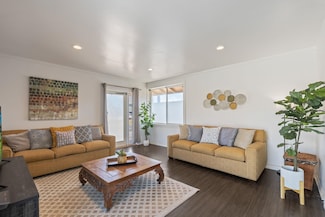 52 Aiai St, Kahului, HI 96732