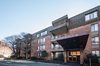 1002 Paradise Rd Unit PHE, Swampscott, MA 01907