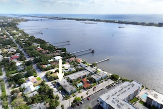 1432 S Lakeside Dr Unit 11, Lake Worth, FL 33460
