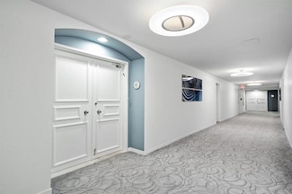 130 Sunrise Ave Unit 211, Palm Beach, FL 33480