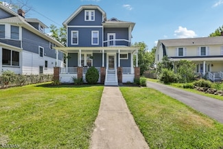 110 N Middaugh St, Somerville, NJ 08876