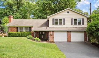 5 Flower Hill Dr, Saint Louis, MO 63122