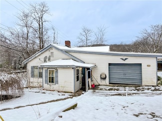497 Three Mile Hill, Mount Pleasant, PA 15666