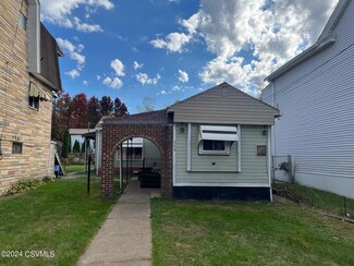 340 W Saylor St, Mount Carmel, PA 17851