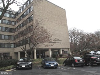 600 Roosevelt Blvd Unit 415, Falls Church, VA 22044