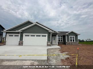 N8034 Oakwood Dr, Sherwood, WI 54169