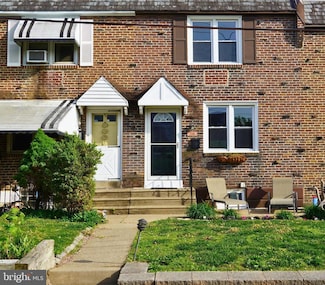 2240 S Harwood Ave, Upper Darby, PA 19082
