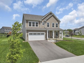 592 Courtright Dr E, Pickerington, OH 43147
