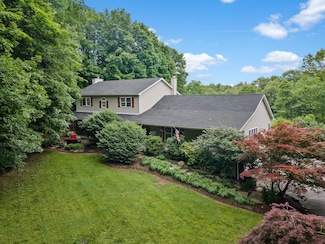 7 van Keuren Ave, Pine Bush, NY 12566