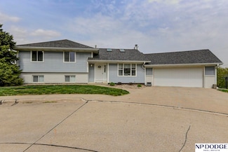 860 N 10th Ave, Blair, NE 68008