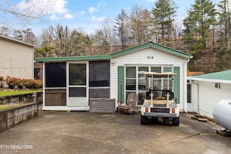 614 Whistling Swan St, Townsend, TN 37882